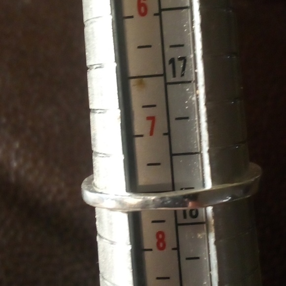 NWOT Sterling Silver Heart Ring In Box - Size 7.34 - Picture 6 of 6